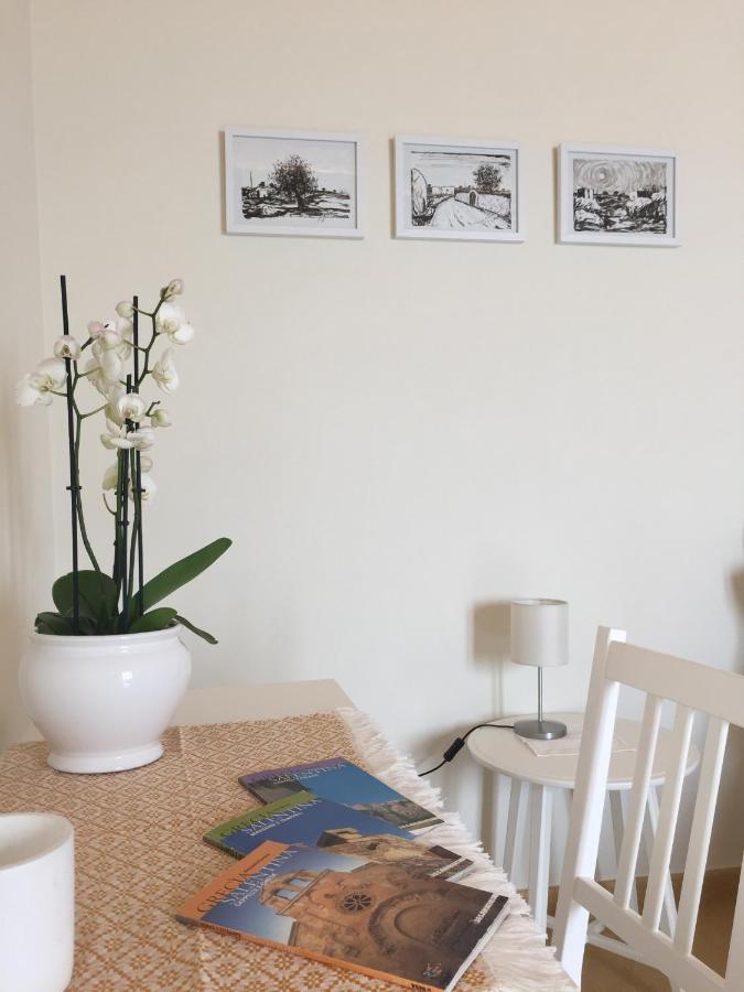 스테르나티아 Basiliscus B&B 외부 사진
