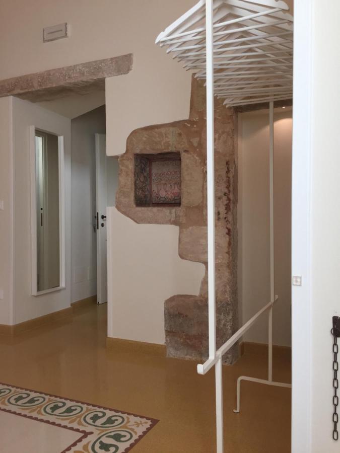 스테르나티아 Basiliscus B&B 외부 사진